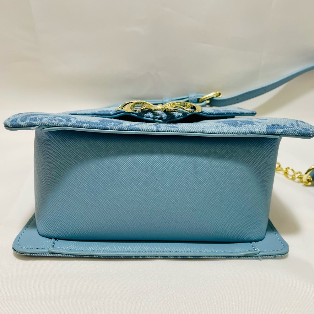 Betsey Johnson Blue DENIM Floral Crossbody Bag with Gold Bow, NWT - Picture 8 of 16
